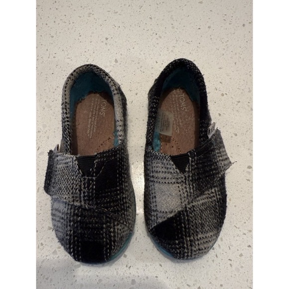 TOMS Toddler Gray/Black  Plaid Turquoise Sole Size T6 - Picture 1 of 11
